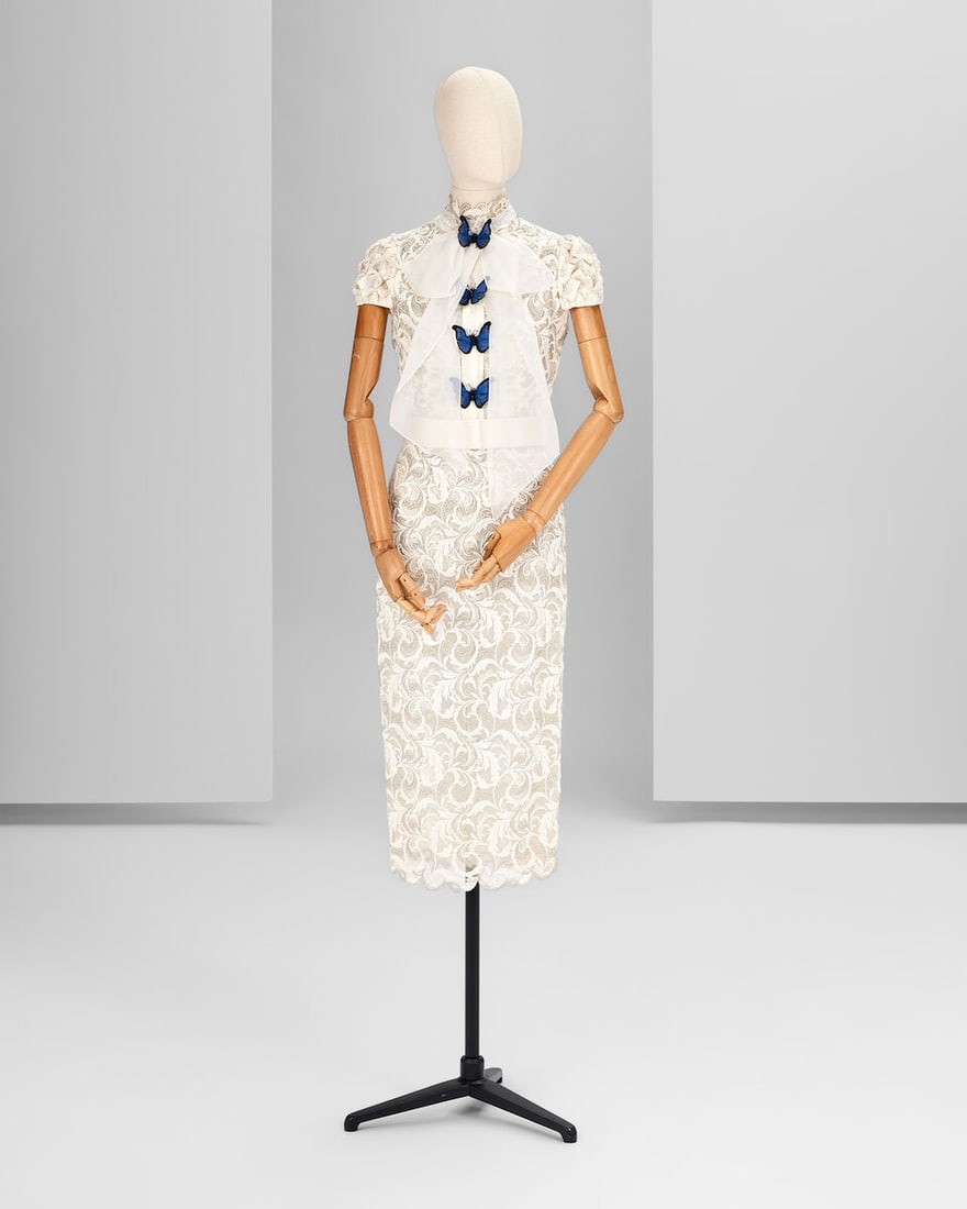 Ralph & Russo Haute Couture: White and Silver Guipure Tailored Dress with Butterfly Details Autu: Ralph & Russo Haute Couture: White and Silver Guipure Tailored Dress with Butterfly Details Autumn/Winter 2016, Runway Look 31 White and silver ornate guipure tailored dress with silk organza bow