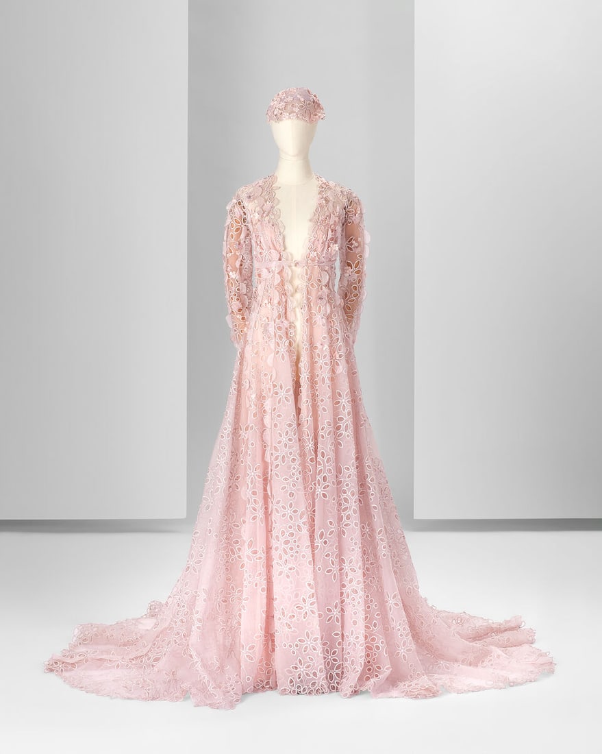 Ralph & Russo Haute Couture: Pale Pink Silk Organza Robe and Visor Spring/Summer 2017, Runway Lo: Ralph & Russo Haute Couture: Pale Pink Silk Organza Robe and Visor Spring/Summer 2017, Runway Look 41 Pale pink silk organza robe with metallic threadwork, scallop edging and Sangallo floral desig