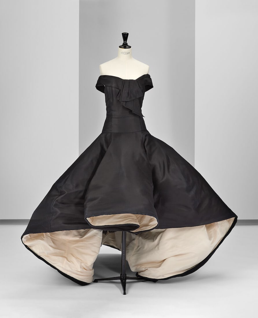 Ralph & Russo Haute Couture: Black Silk Gazar Off-the-Shoulder Gown Autumn/Winter 2014, Runway L: Ralph & Russo Haute Couture: Black Silk Gazar Off-the-Shoulder Gown Autumn/Winter 2014, Runway Look 29 Black silk gazar off-the-shoulder flared gown with white silk faille lining Approximate