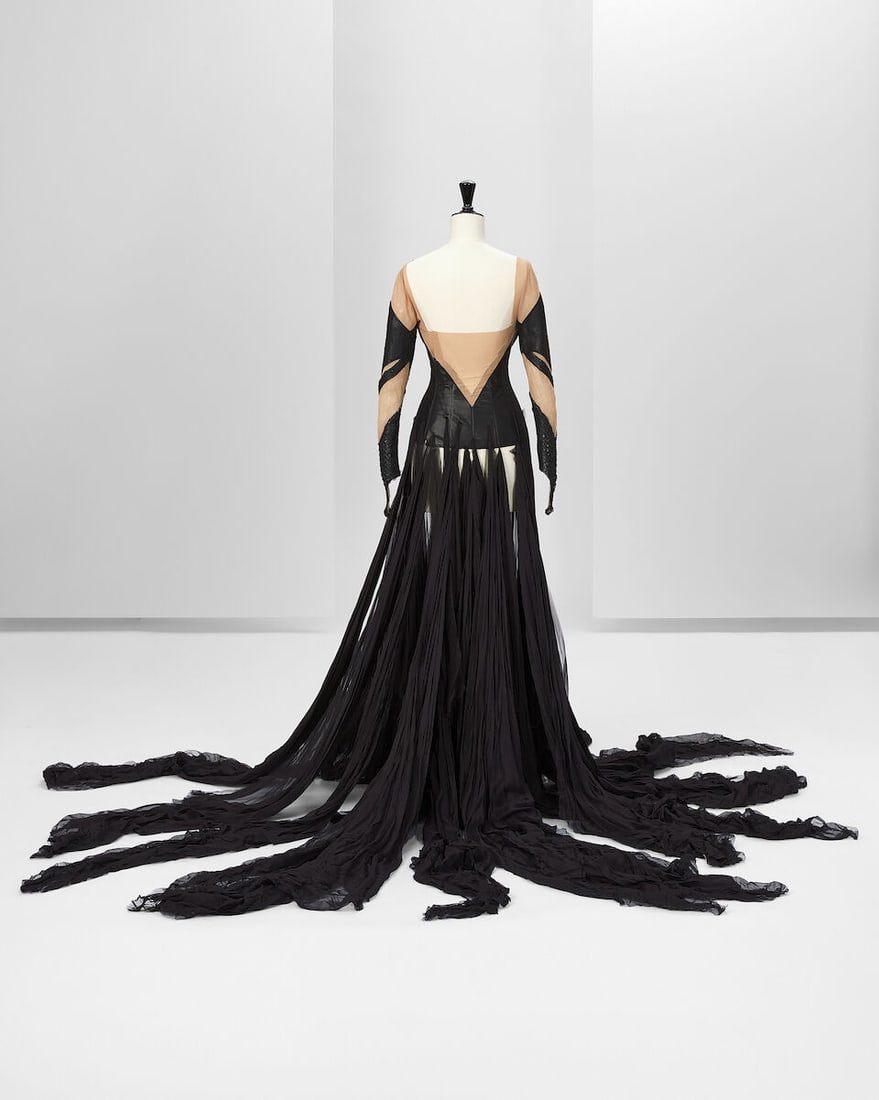 Ralph & Russo Haute Couture Exclusive: Custom Made Gown Created for Angelina Jolie for Maleficen - 4