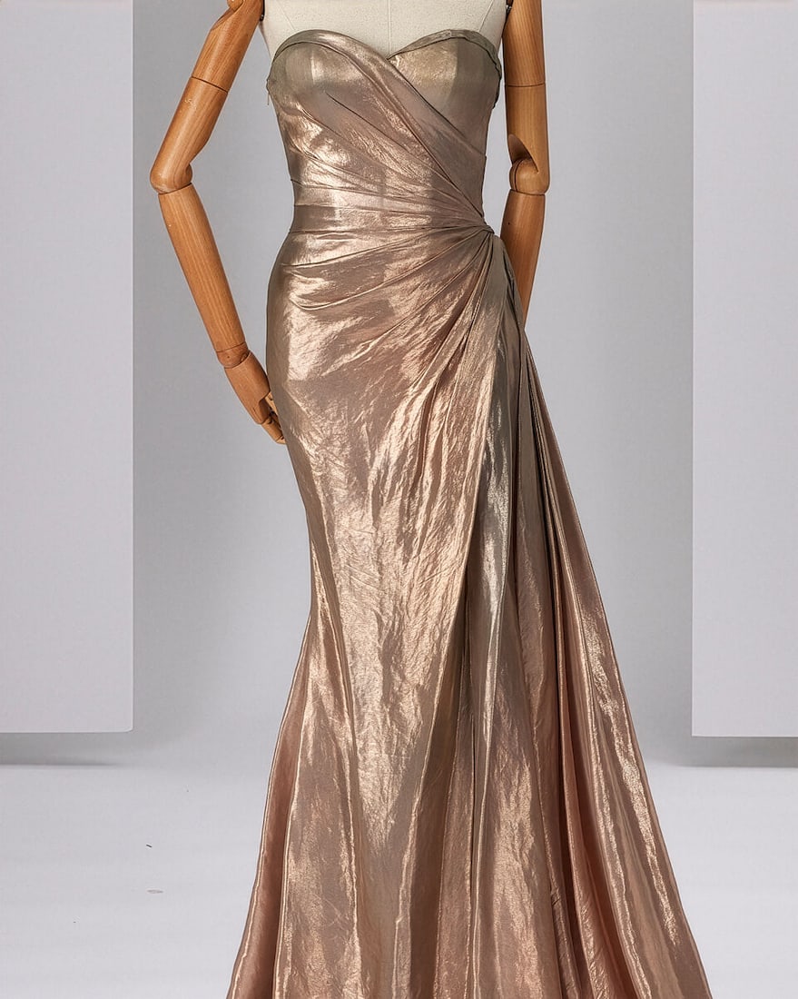 Ralph & Russo Haute Couture: Metallic Rose Gold Strapless Gown Spring/Summer 2018, Runway Look 3 - 2