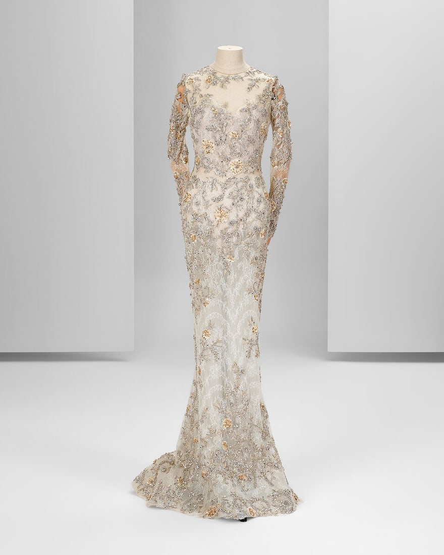 Ralph & Russo Haute Couture: Champagne Chantilly Lace Bridal Gown Autumn/Winter 2017, Runway Loo: Ralph & Russo Haute Couture: Champagne Chantilly Lace Bridal Gown Autumn/Winter 2017, Runway Look 56 Champagne Chantilly lace bridal gown, hand embroidered with silver and gold bullion, flora