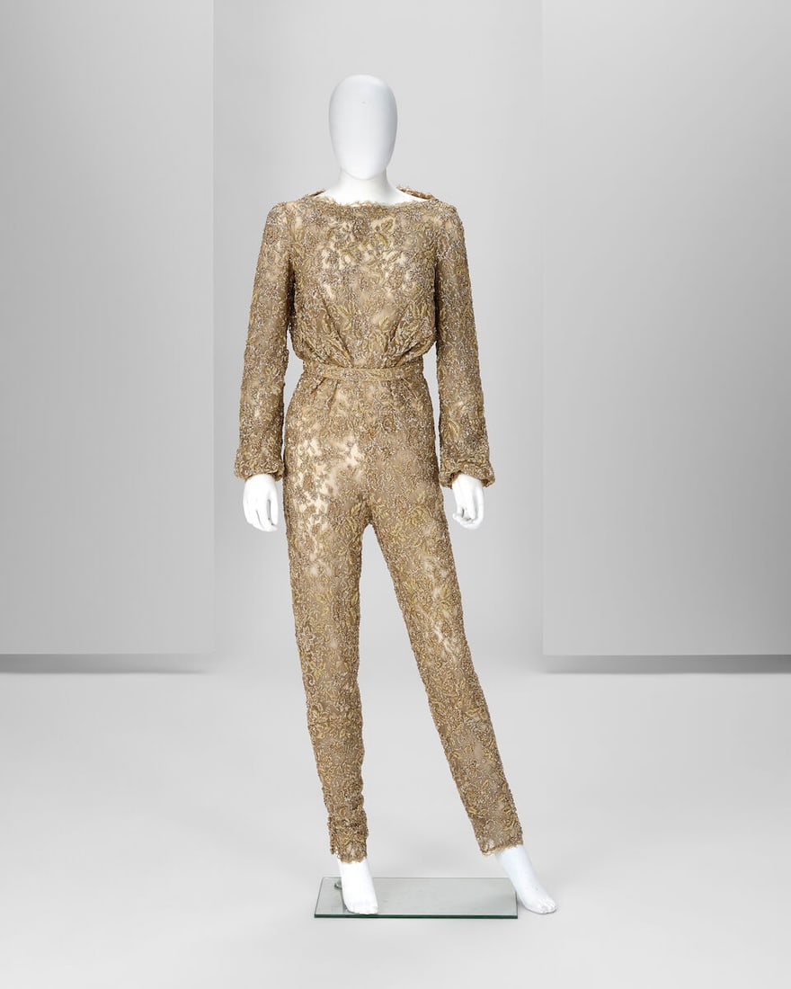 Ralph & Russo Haute Couture: Embroidered Gold Chantilly Lace Jumpsuit Autumn/Winter 2015, Runway: Ralph & Russo Haute Couture: Embroidered Gold Chantilly Lace Jumpsuit Autumn/Winter 2015, Runway Look 32 Dark gold Chantilly lace long sleeve jumpsuit with glass bead and silk thread hand embroide