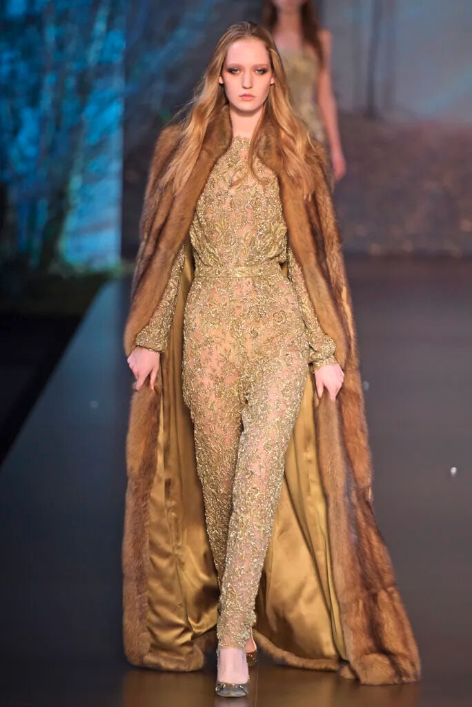 Ralph & Russo Haute Couture: Embroidered Gold Chantilly Lace Jumpsuit Autumn/Winter 2015, Runway - 4