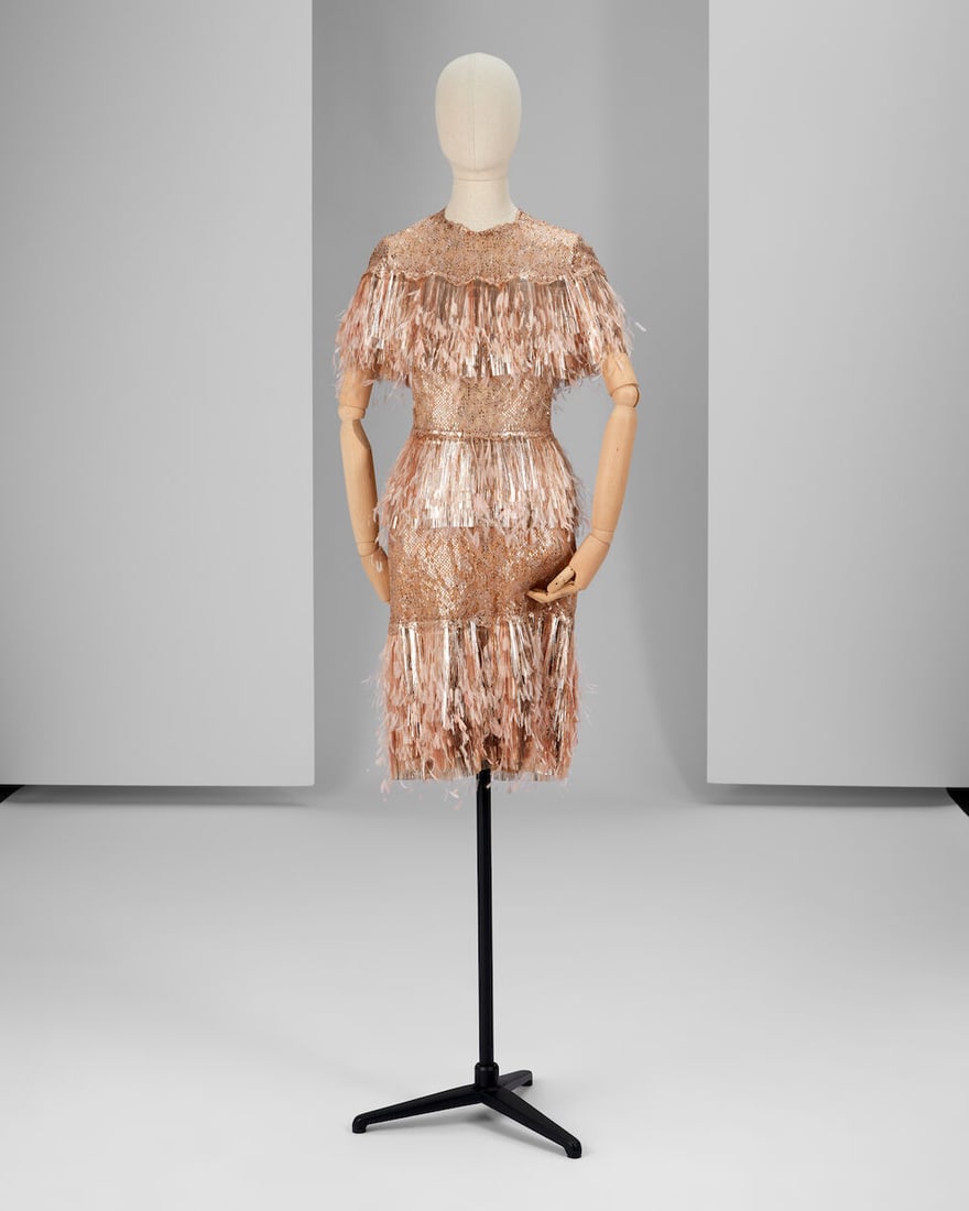 Ralph & Russo Haute Couture: Rose Gold Metallic Lace Fringe Cocktail Dress Autumn/Winter 2017, R: Ralph & Russo Haute Couture: Rose Gold Metallic Lace Fringe Cocktail Dress Autumn/Winter 2017, Runway Look 13 Rose gold liquid metallic lace cocktail dress appliquéd with foil fringing and de