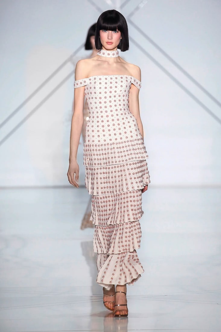 Ralph & Russo Haute Couture: Pale Pink Silk Crêpe Tiered Gown Spring/Summer 2017, Runway Lo - 4