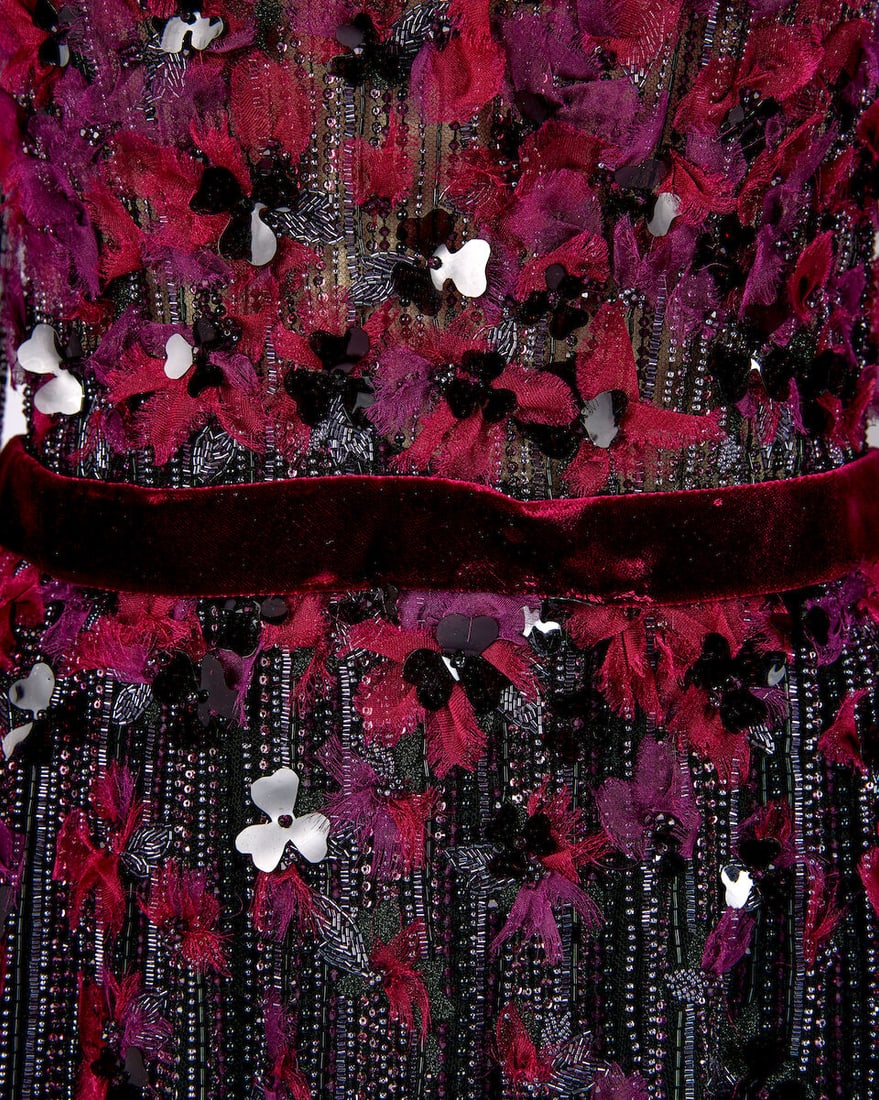 Ralph & Russo Haute Couture: Black Tulle Gown with Burgundy Chiffon Petal Embellishment Autumn/W - 3