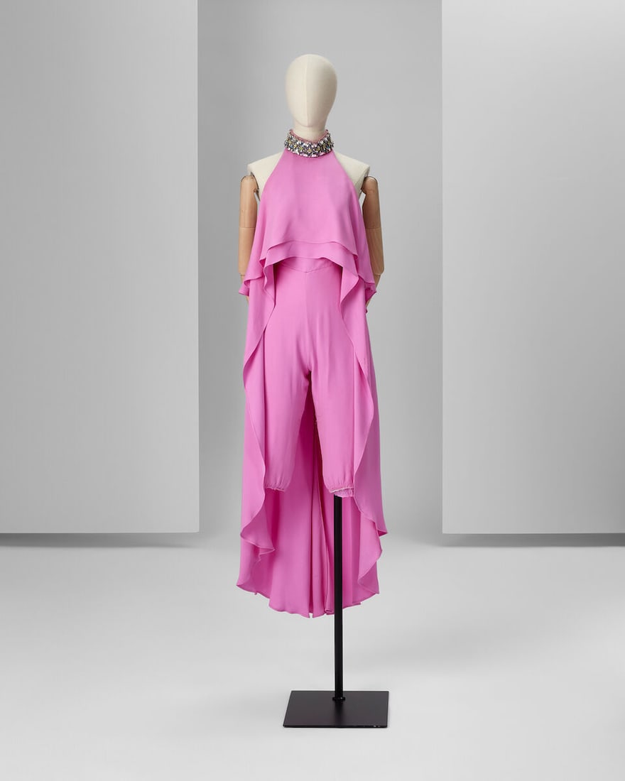 Ralph & Russo Haute Couture: Bubblegum Pink Silk Jumpsuit Spring/Summer 2019, Runway Look 31: Ralph & Russo Haute Couture: Bubblegum Pink Silk Jumpsuit Spring/Summer 2019, Runway Look 31 Bubblegum pink silk crêpe cady halter neck jumpsuit with long sleeveless tiered top, a Swarovski