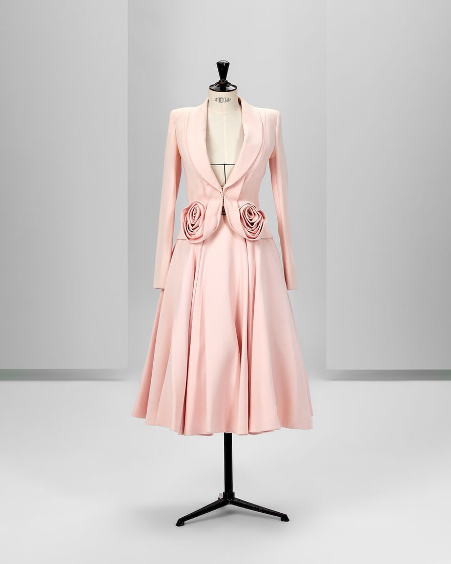Ralph & Russo Haute Couture: Pale Pink Silk Wool Jacket and Flared Skirt Spring/Summer 2014, Run: Ralph & Russo Haute Couture: Pale Pink Silk Wool Jacket and Flared Skirt Spring/Summer 2014, Runway Look 22 Pale pink silk wool jacket with rosette and flared skirt (2) Approximate measurements: J