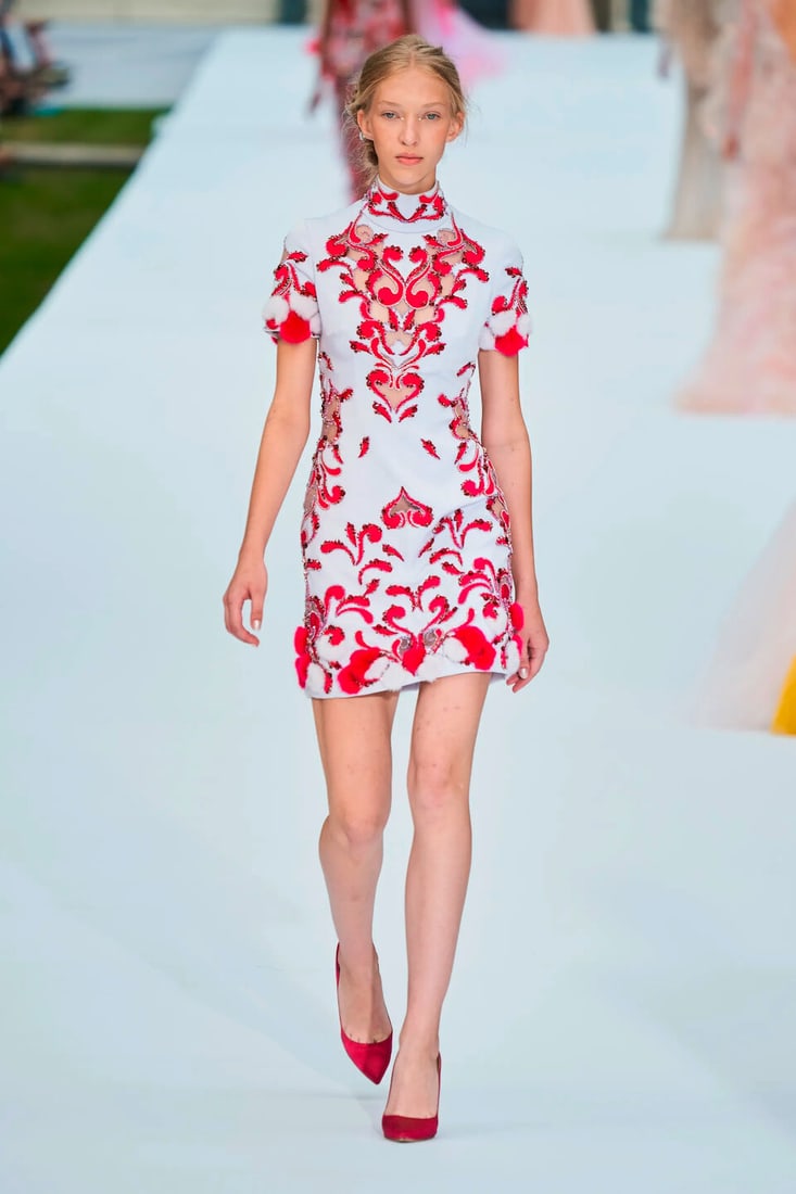 Ralph & Russo Haute Couture: Lilac and Raspberry Mini Dress Autumn/Winter 2019, Runway Look 27 - 4