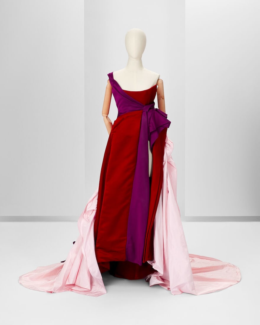 Ralph & Russo Haute Couture: Burgundy, Violet and Pink Ballgown Autumn/Winter 2018, Runway Look : Ralph & Russo Haute Couture: Burgundy, Violet and Pink Ballgown Autumn/Winter 2018, Runway Look 32 Burgundy and violet asymmetric silk double duchess ballgown, featuring thigh-high slit, structure