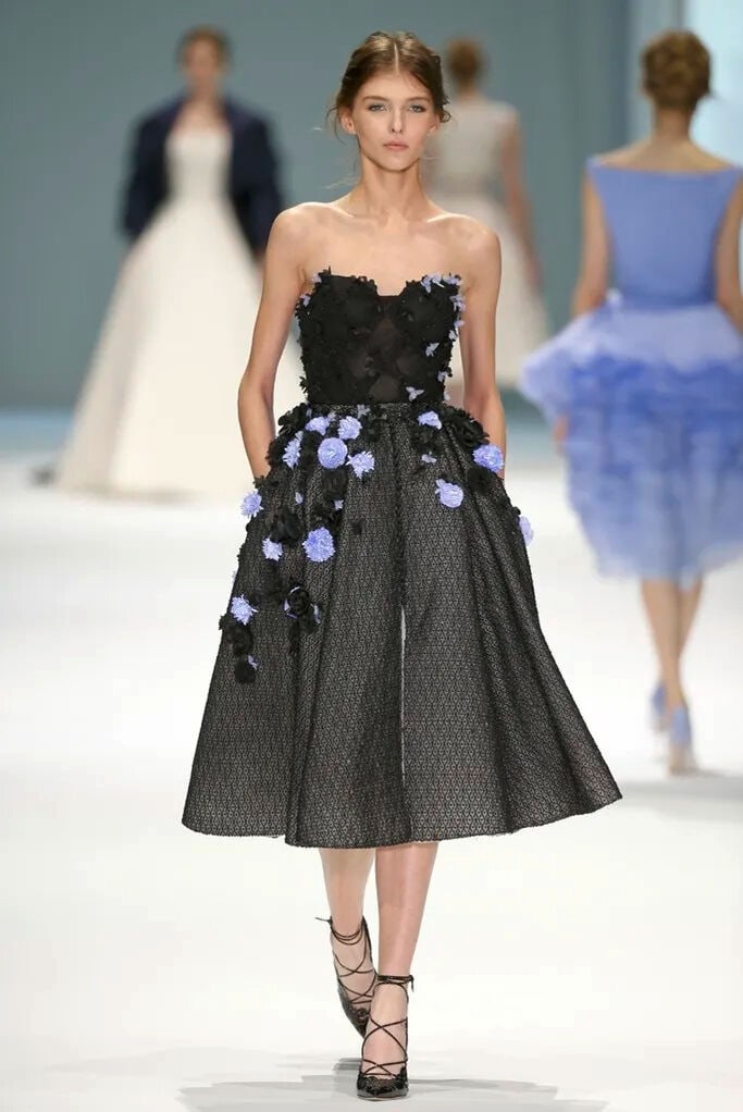 Ralph & Russo Haute Couture: Black Embellished Bustier and Skirt Spring/Summer 2015, Runway Look - 5