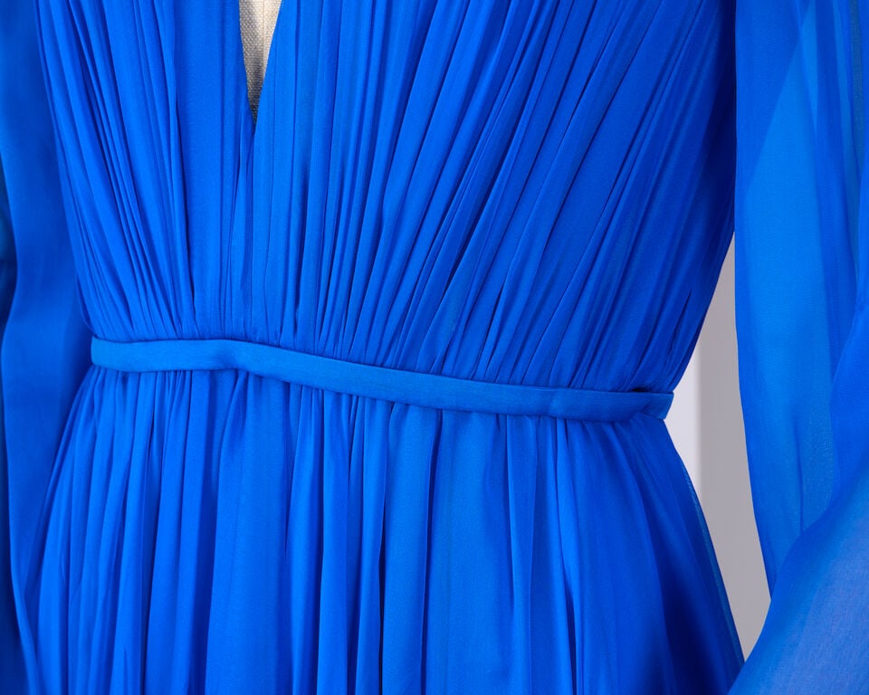 Ralph & Russo Ready to Wear: Cobalt Blue Hand Pleated Silk Chiffon Off-The-Shoulder Gown - 2