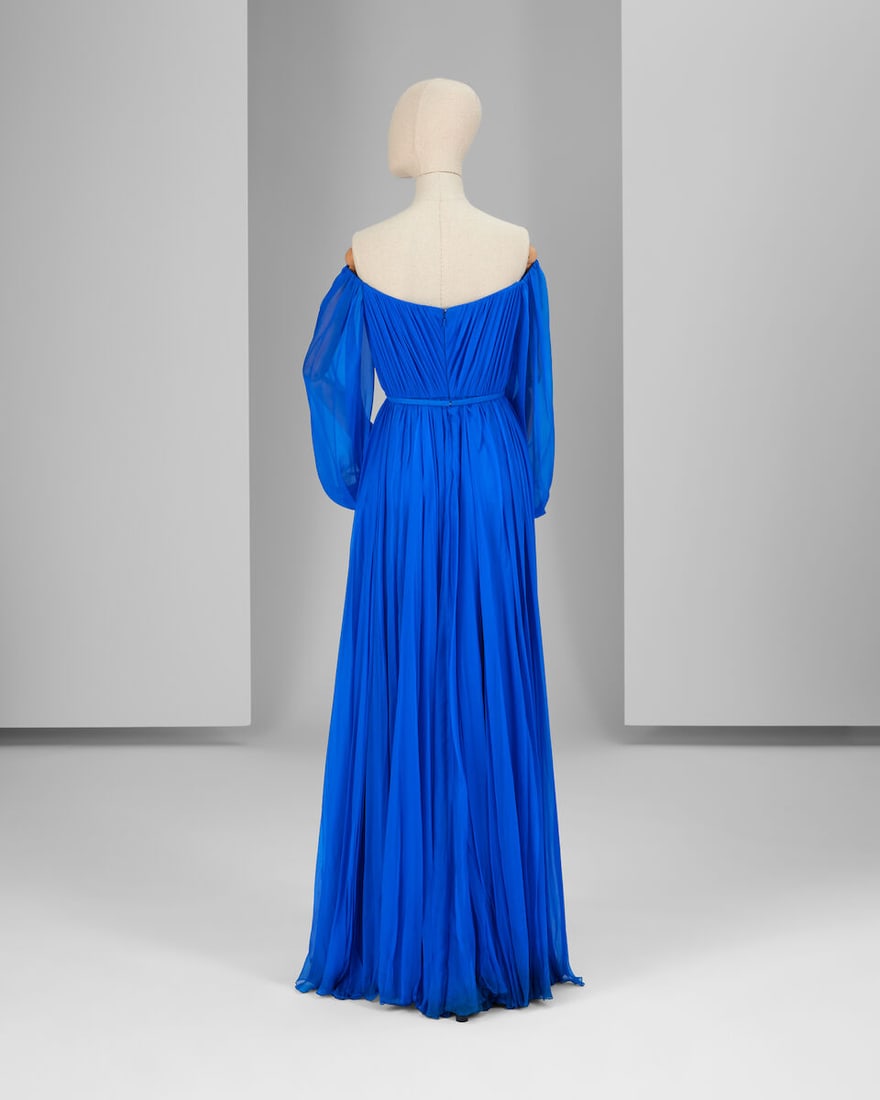 Ralph & Russo Ready to Wear: Cobalt Blue Hand Pleated Silk Chiffon Off-The-Shoulder Gown - 3