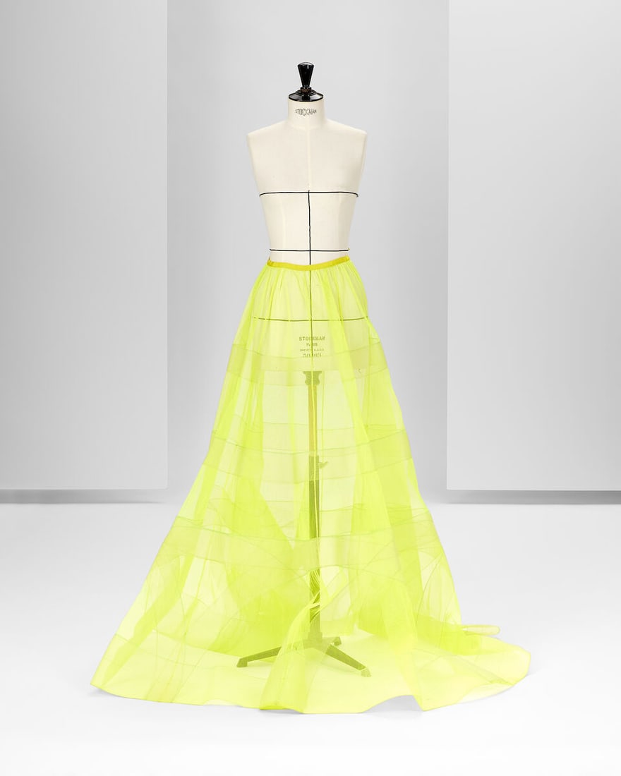 Ralph & Russo Haute Couture Exclusive: Lime Green Tulle Skirt: Ralph & Russo Haute Couture Exclusive: Lime Green Tulle Skirt Lime green tulle long skirt with thin waist band Approximate measurements: Waist 24', length 53' Footnotes: Provenance From the Ralph
