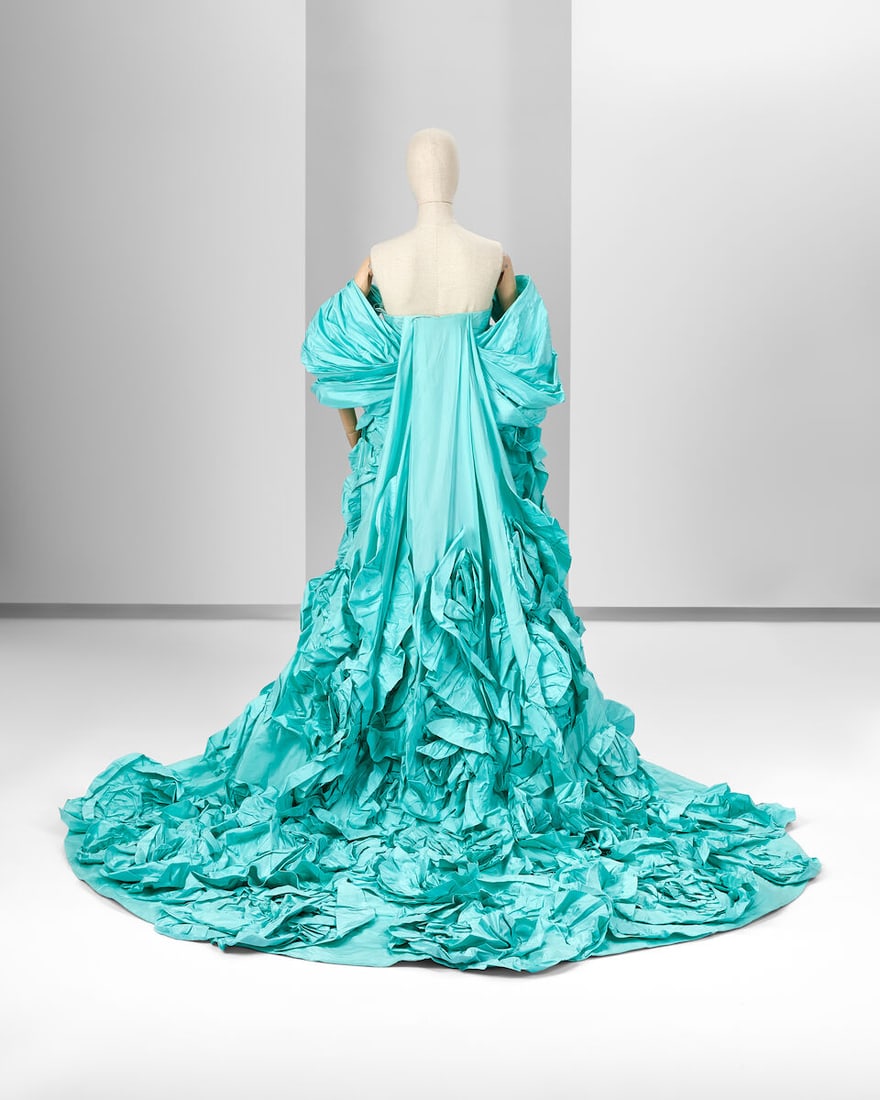 Ralph & Russo Haute Couture: Oceana Taffeta Ballgown Spring/Summer 2020, Runway Look 47 - 3