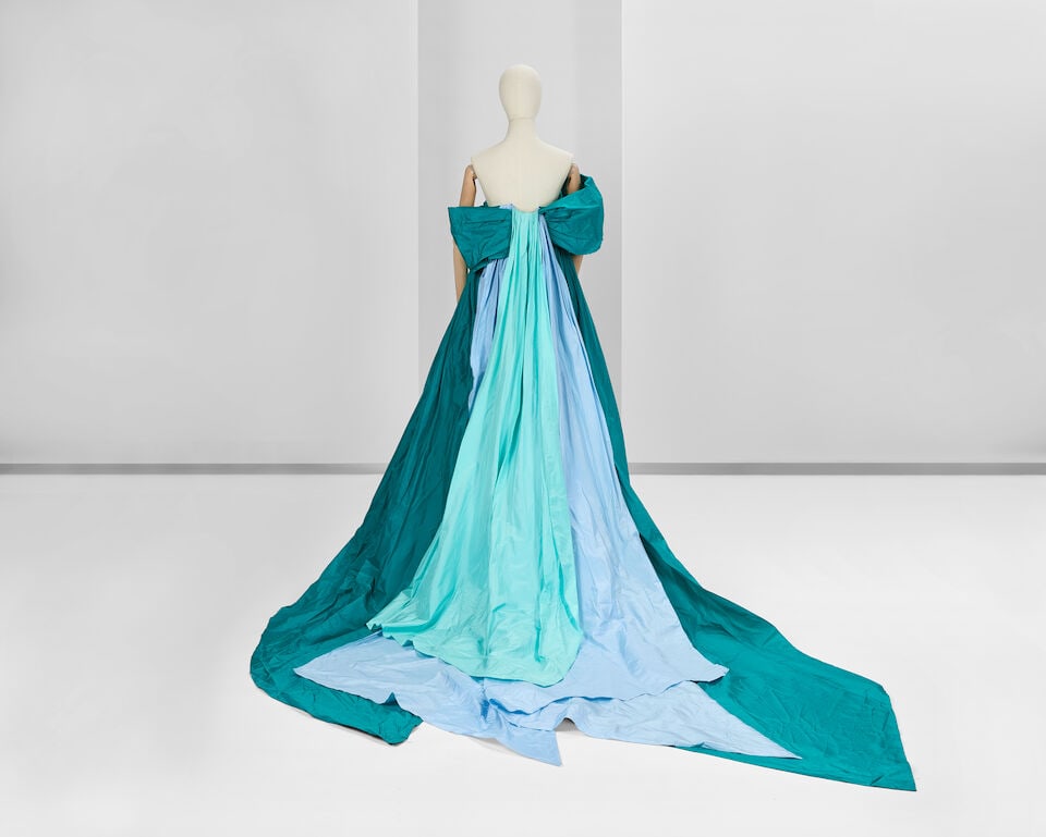 Ralph & Russo Haute Couture: Emerald Taffeta Ballgown Spring/Summer 2020, Runway Look 46 - 2