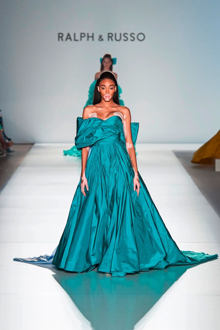 Ralph & Russo Haute Couture: Emerald Taffeta Ballgown Spring/Summer 2020, Runway Look 46 - 3