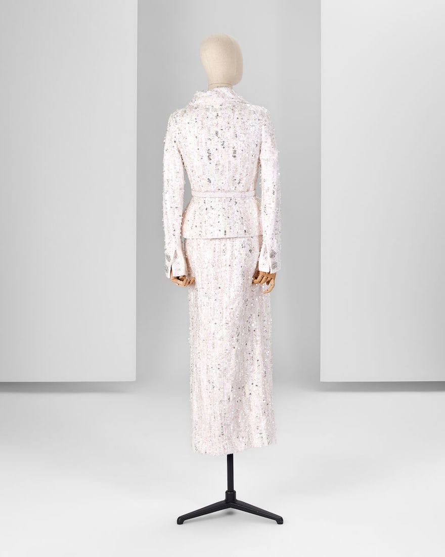 Ralph & Russo Haute Couture: White and Pink Tweed Skirt Suit Spring/Summer 2020, Runway Look 18 - 3