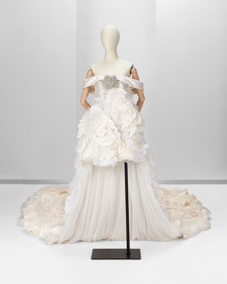 Ralph & Russo Haute Couture: White Double Duchess Mini Bridal Dress with Cape Spring/Summer 2020: Ralph & Russo Haute Couture: White Double Duchess Mini Bridal Dress with Cape Spring/Summer 2020, Runway Look 48 White double duchess and tulle-off the-shoulder mini dress, featuring a four-metre
