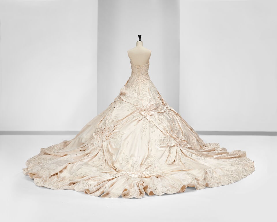 Ralph & Russo Haute Couture: Off-White Double Duchess Bridal Gown Spring/Summer 2018, Runway Loo - 2