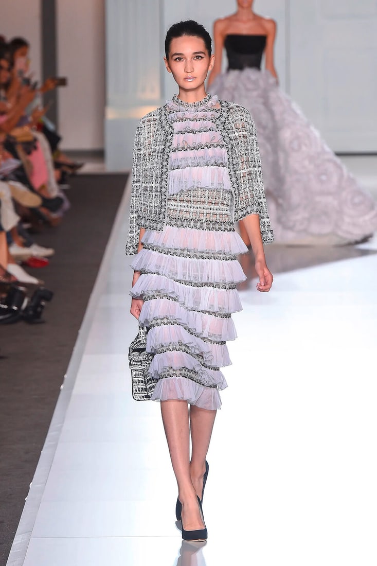 Ralph & Russo Haute Couture: White Silk Organza and Black Crystal Cocktail Dress Autumn/Winter 2 - 3