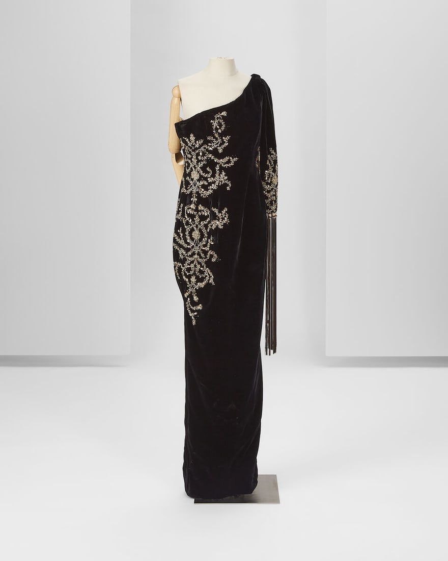 Ralph & Russo Haute Couture: Black Velvet Gold Embellished Gown Spring/Summer 2018, Runway Look : Ralph & Russo Haute Couture: Black Velvet Gold Embellished Gown Spring/Summer 2018, Runway Look 47 Black velvet gown embellished with metallic gold and smoked topaz stones, featuring an asymmetric