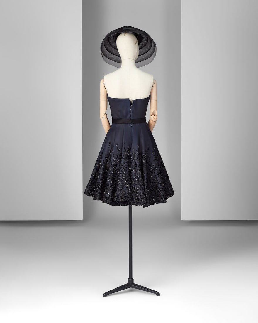 Ralph & Russo Haute Couture: Black Silk Gazar Cocktail Dress and Hat Spring/Summer 2014, Runway  - 2
