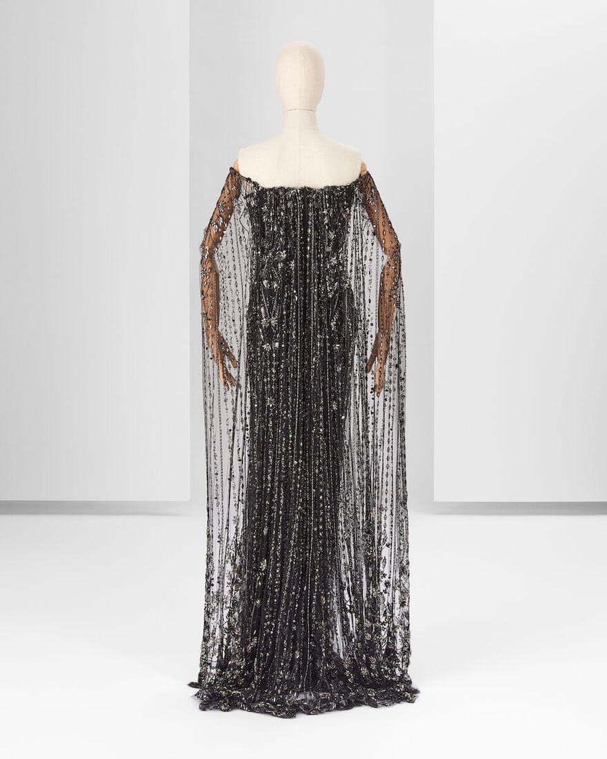 Ralph & Russo Haute Couture Exclusive: Black Embroidered Cape Gown - 3