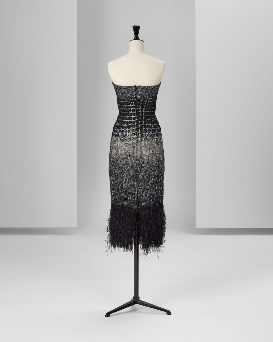 Ralph & Russo Haute Couture: Metallic Black Cocktail Dress and Cape Spring/Summer 2018, Runway L - 3