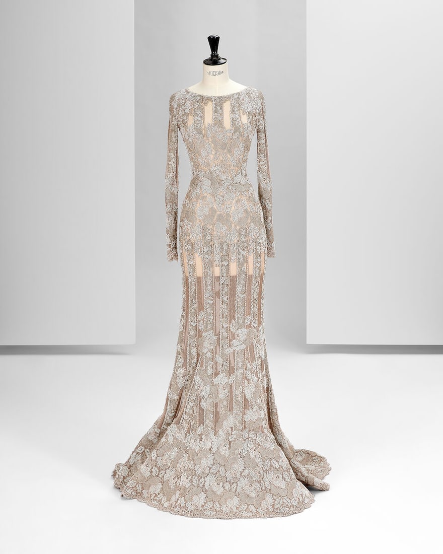 Ralph & Russo Haute Couture: Embellished Metallic Silver Chantilly Lace Fishtail Gown : Ralph & Russo Haute Couture: Embellished Metallic Silver Chantilly Lace Fishtail Gown Autumn/Winter 2014, Runway Look 10 Metallic silver French Chantilly lace fishtail gow
