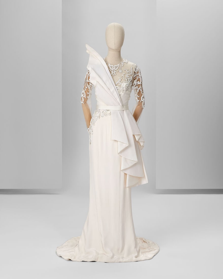 Ralph & Russo Haute Couture: White Silk Crêpe Pencil Gown with Embellished Structured Drape: Ralph & Russo Haute Couture: White Silk Crêpe Pencil Gown with Embellished Structured Drape Spring/Summer 2014, Runway Look 13 White silk crêpe pencil gown with embellished tulle and str