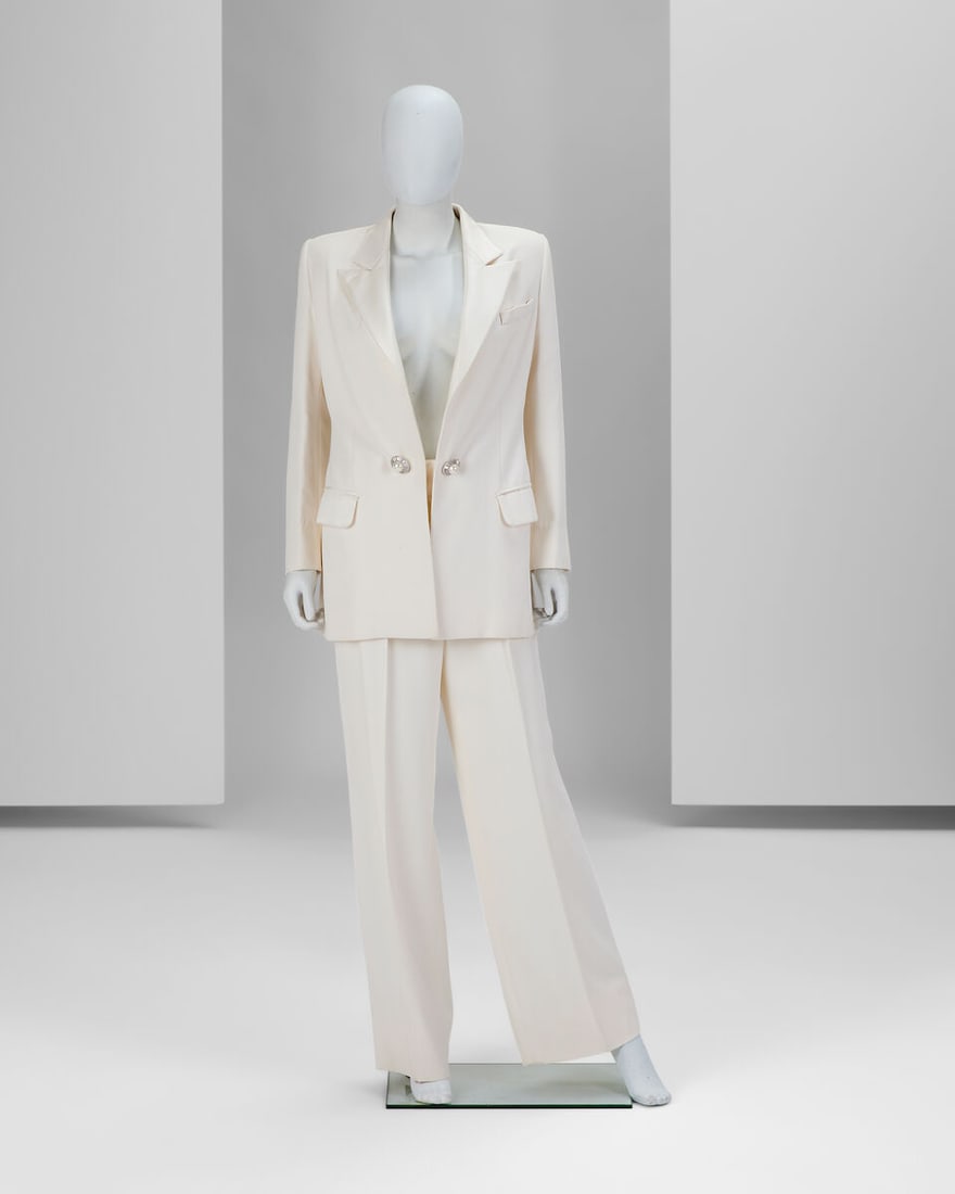 Ralph & Russo Haute Couture: Snow White Silk Crêpe Trouser Suit Autumn/Winter 2019, Runway : Ralph & Russo Haute Couture: Snow White Silk Crêpe Trouser Suit Autumn/Winter 2019, Runway Look 4 White silk crêpe tailleur finished with pearl and crystal jewelled buttons Approximate m