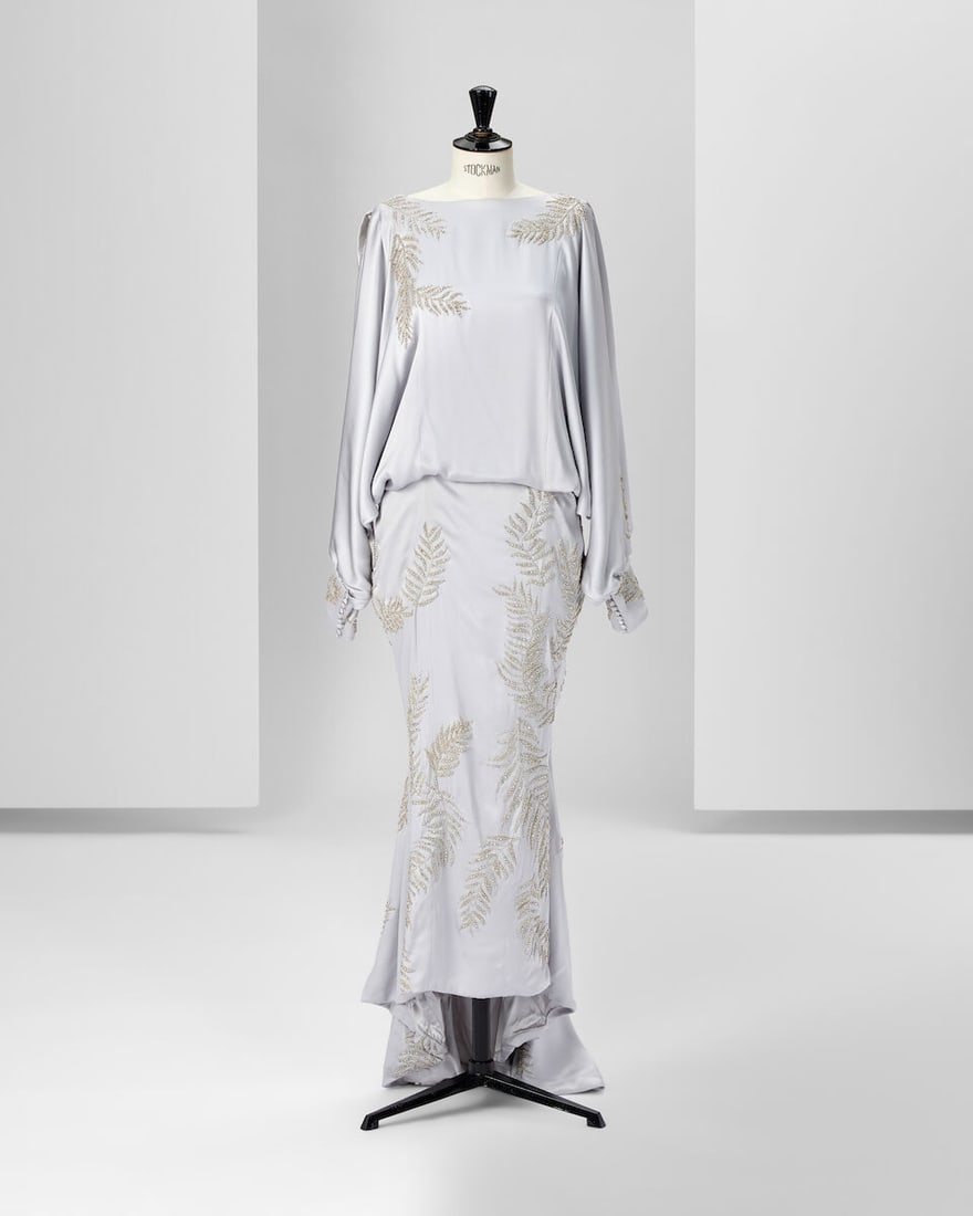 Ralph & Russo Haute Couture: Dove Grey Satin Kaftan Gown Autumn/Winter 2017, Runway Look 33 (1 of 5)