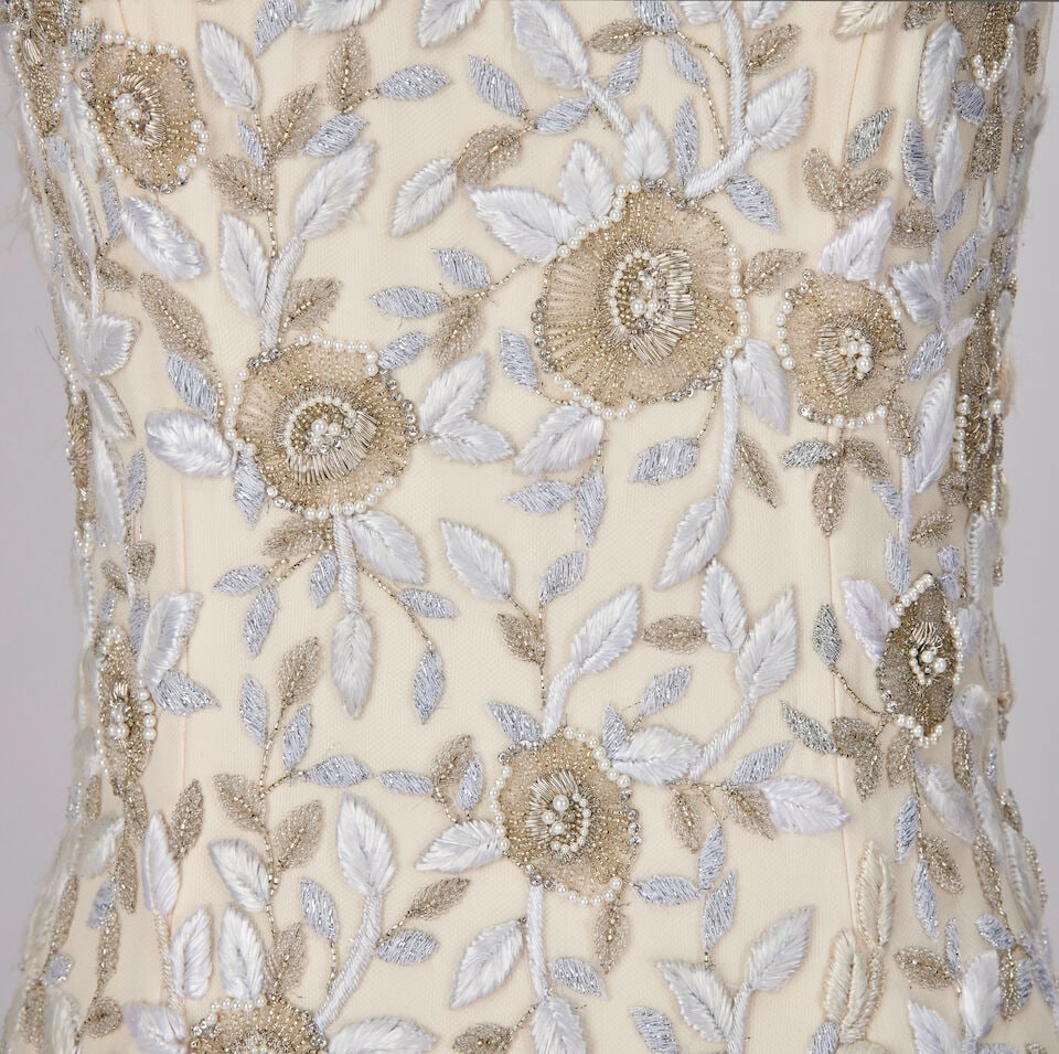 Ralph & Russo Haute Couture Exclusive: White Silk Open Back Fishtail Gown - 2