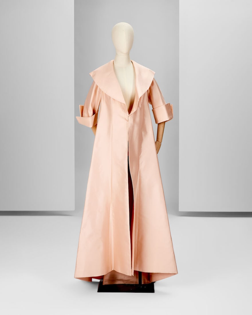 Ralph & Russo Haute Couture Exclusive: Light Pink Silk Taffeta Coat: Ralph & Russo Haute Couture Exclusive: Light Pink Silk Taffeta Coat Light pink silk taffeta long opera coat with wide shawl collar, 3/4 raglan sleeves with high open turn ups, box pleated and roun