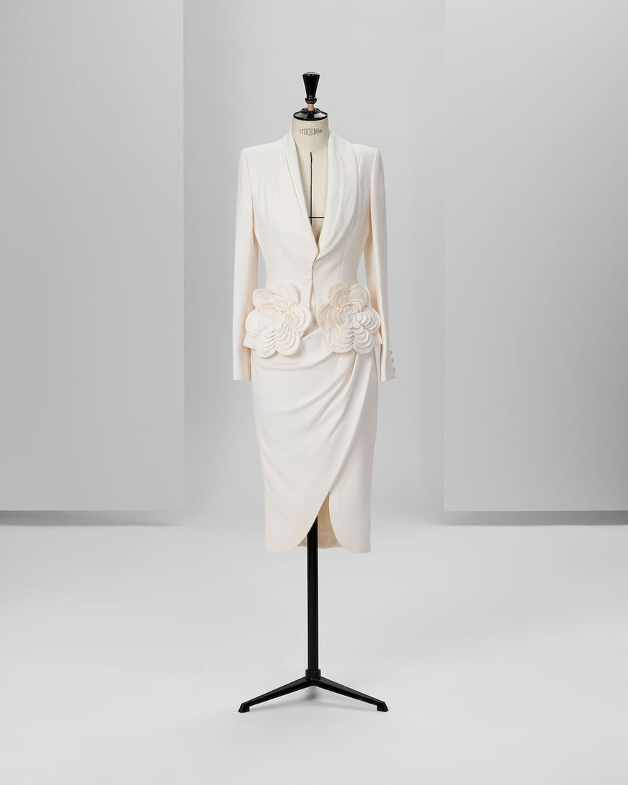 Ralph & Russo Haute Couture: White Silk Crêpe Skirt Suit Autumn/Winter 2017, Runway Look 2: Ralph & Russo Haute Couture: White Silk Crêpe Skirt Suit Autumn/Winter 2017, Runway Look 2 White silk crêpe tailleur with petal appliqué on peplum and draped skirt (2) Approximate m