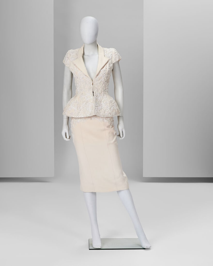 Ralph & Russo Haute Couture: White Silk Crêpe Marocain Embellished Jacket and Pencil Skirt: Ralph & Russo Haute Couture: White Silk Crêpe Marocain Embellished Jacket and Pencil Skirt Spring/Summer 2014, Runway Look 3 White silk crêpe marocain cap sleeve embellished jacket with