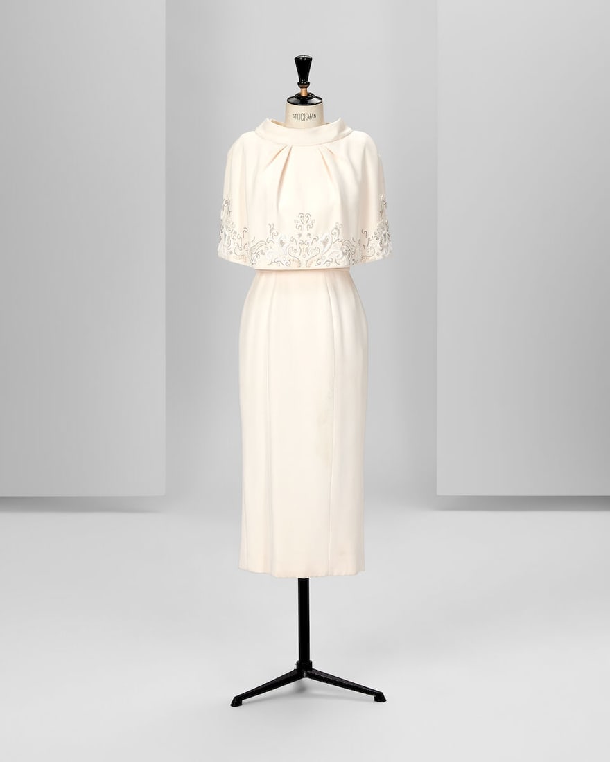 Ralph & Russo Haute Couture: White Silk Crêpe Tailored Pencil Dress with Embellished Cape : Ralph & Russo Haute Couture: White Silk Crêpe Tailored Pencil Dress with Embellished Cape Spring/Summer 2014, Runway Look 2 Tailored column midi dress in silk crêpe featuring an attached