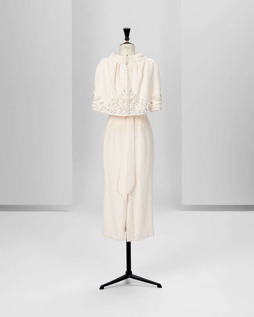 Ralph & Russo Haute Couture: White Silk Crêpe Tailored Pencil Dress with Embellished Cape  - 4