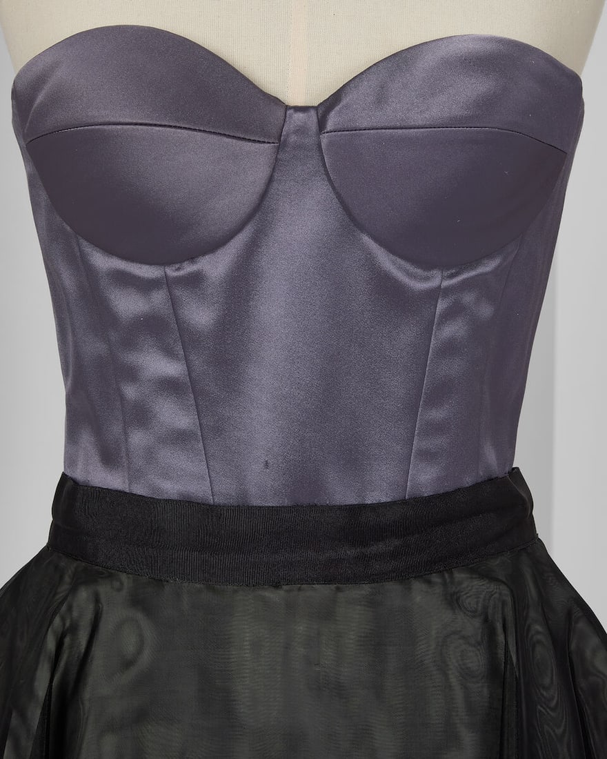 Ralph & Russo Haute Couture: Black Rigid Tulle Godet Skirt and Lavender Silk Satin Bustier - 2