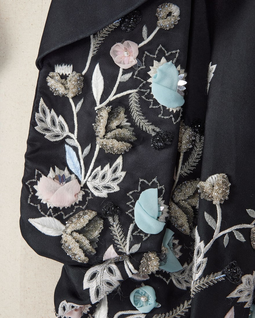 Ralph & Russo Haute Couture Exclusive: Black Embroidered Silk Gazar Coat Spring/Summer 2015, Run - 3