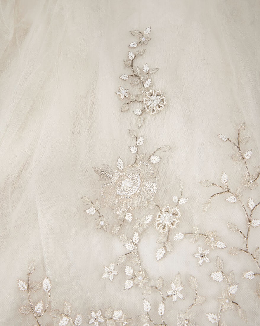 Ralph & Russo Haute Couture: Off-White Silk Tulle Embellished Bridal Gown Autumn/Winter 2014, Ru - 3