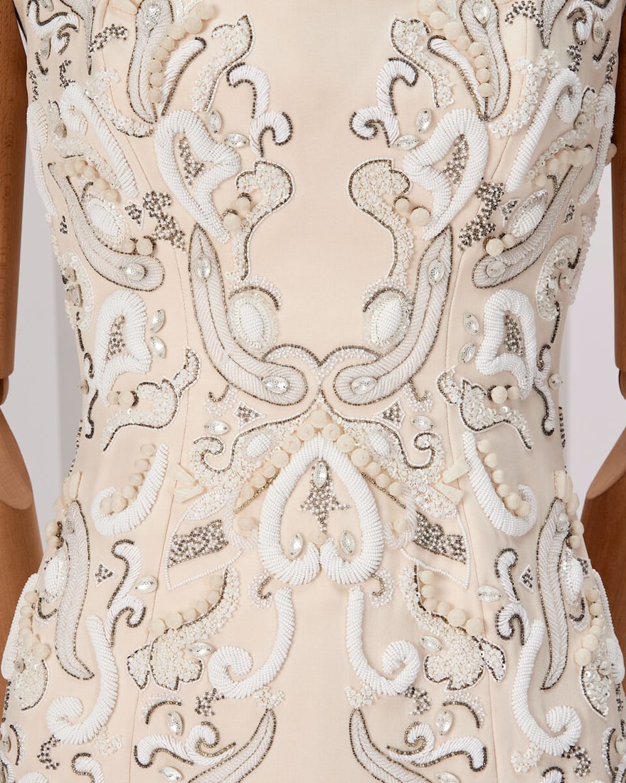 Ralph & Russo Haute Couture: White Silk Crêpe Marocain Embellished Pencil Gown Spring/Summe - 2