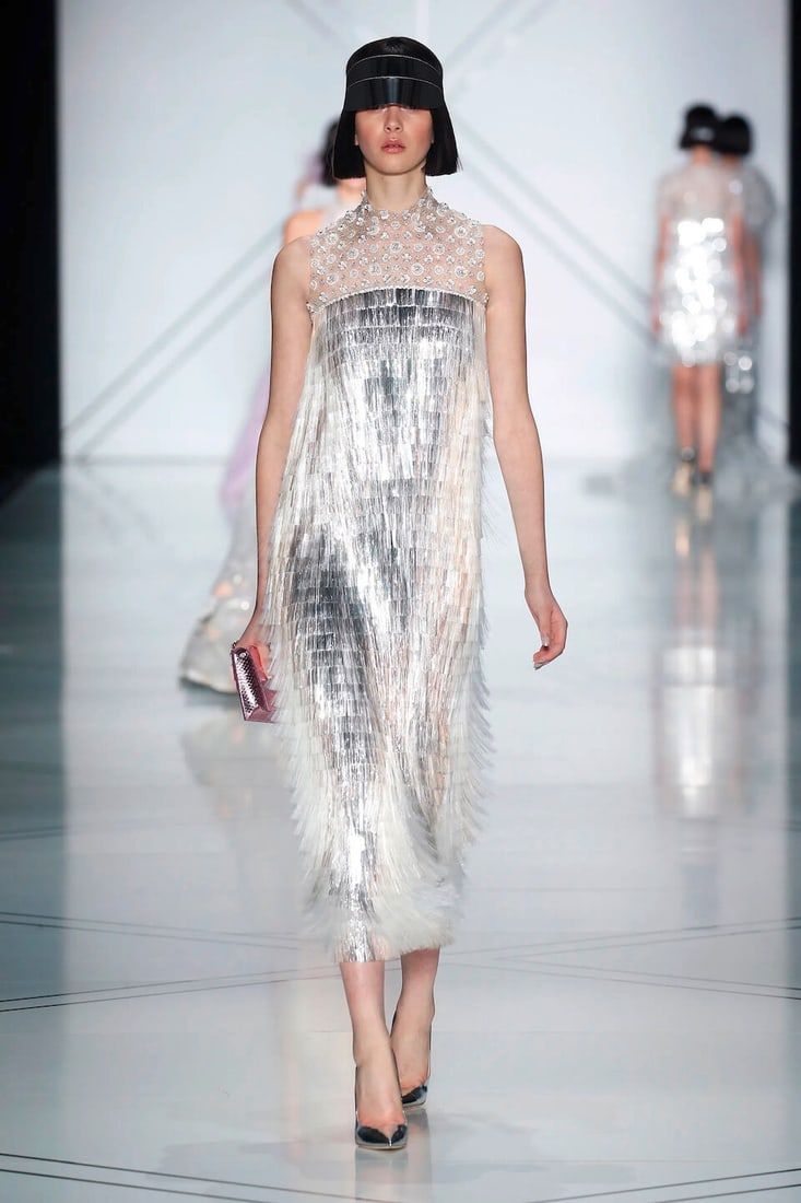Ralph & Russo Haute Couture: Silver Foil Fringe Dress Spring/Summer 2017, Runway Look 29 - 4