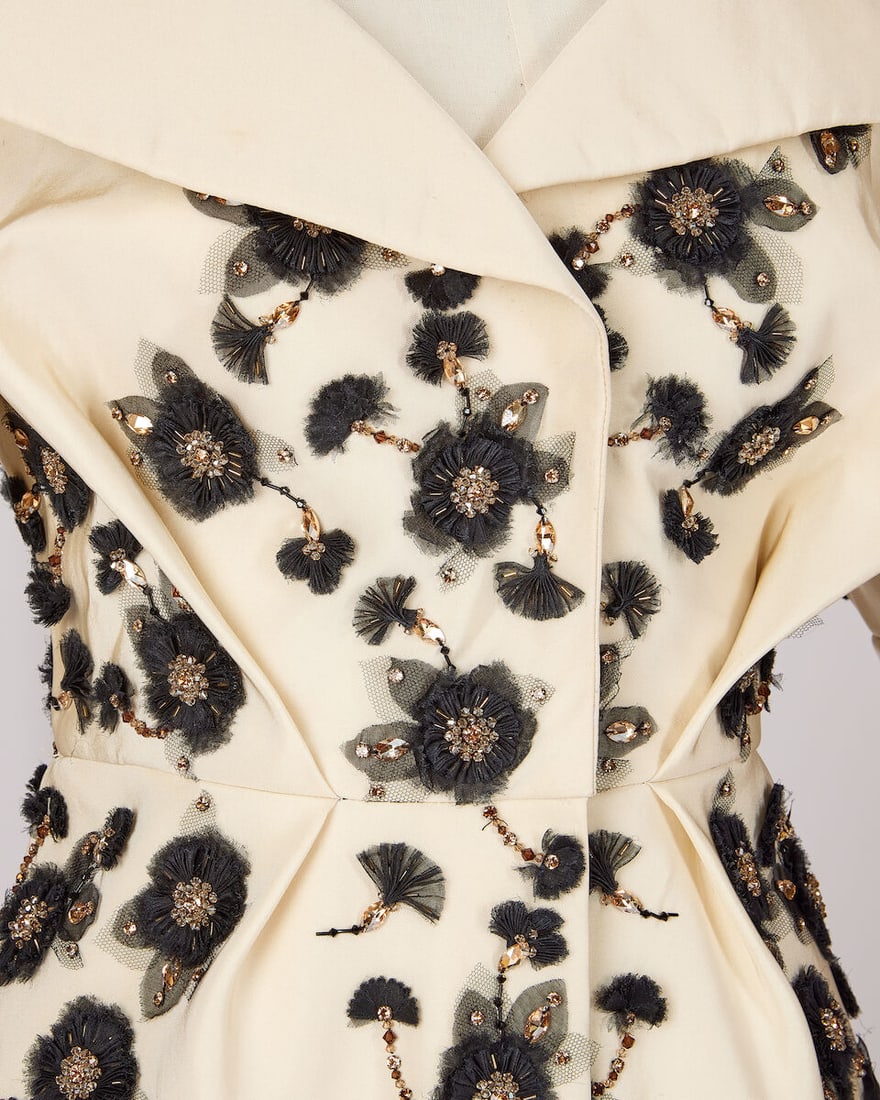 Ralph & Russo Haute Couture: Cream Silk Faille Embroidered Dress Spring/Summer 2017, Runway Look - 2