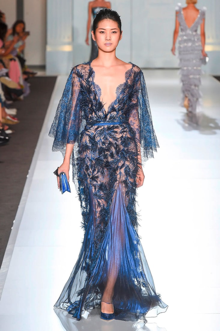 Ralph & Russo Haute Couture: Metallic Sapphire Chantilly Lace Gown Autumn/Winter 2017, Runway Lo - 4