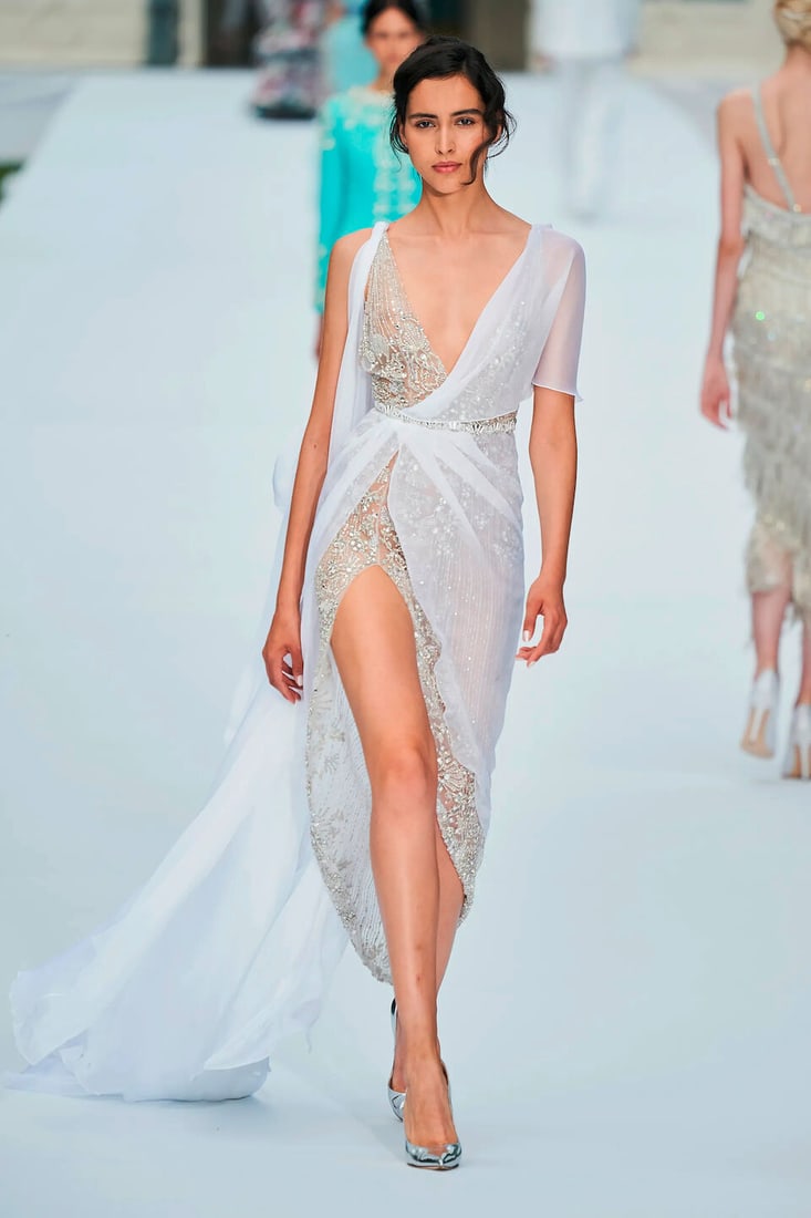 Ralph & Russo Haute Couture: White Illusion Tulle and Crystal Gown Autumn/Winter 2019, Runway Lo - 5