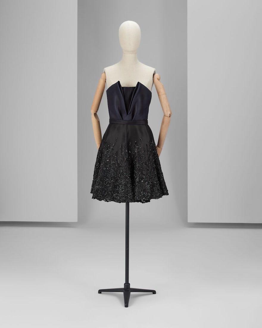 Ralph & Russo Haute Couture Exclusive: Black Silk Gazar Cocktail Dress Spring/Summer 2014, Runwa: Ralph & Russo Haute Couture Exclusive: Black Silk Gazar Cocktail Dress Spring/Summer 2014, Runway look 16 Black silk gazar strapless cocktail dress with open work embroidery embellished with