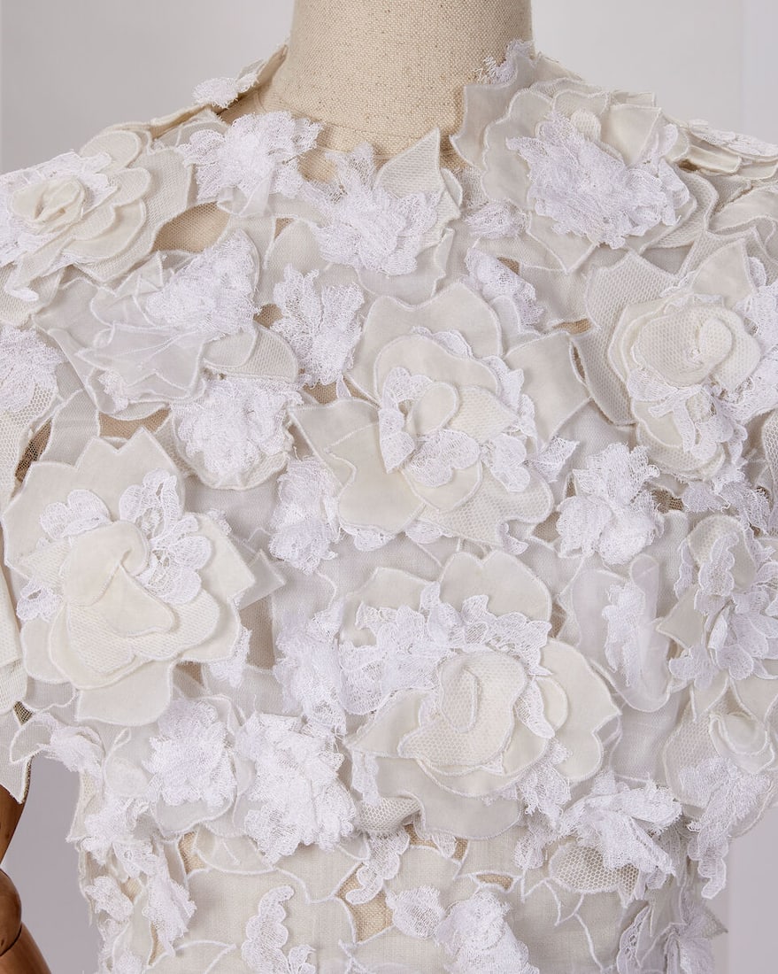 Ralph & Russo Haute Couture: White Organdy Mini Dress Autumn/Winter 2015, Runway Look 3 - 2